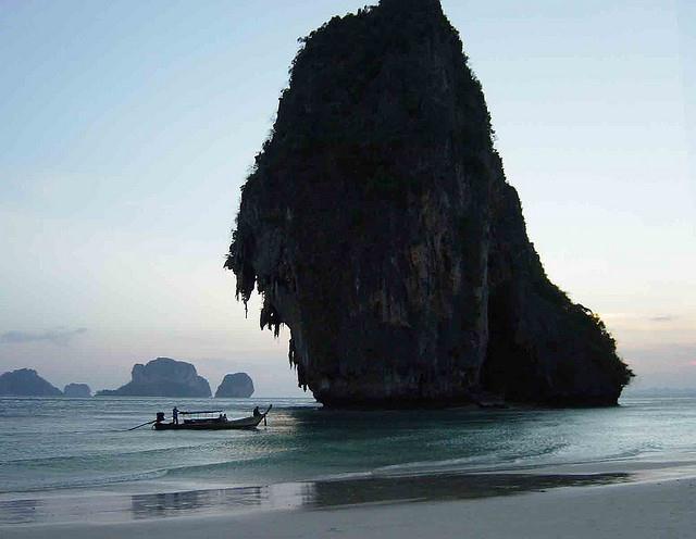 Hat Railay Longboat