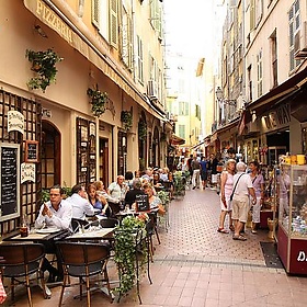A street in Vieux Nice - Zemzina