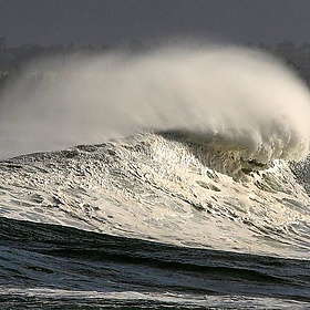 Heavy surf action near Kapaa (5 of 6) - Alaskan Dude