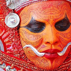 Muchilottu Bhagavathy Theyyam - freebird (bobinson|ബോബിന്‍സണ്)