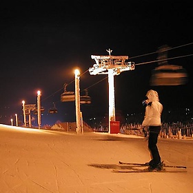Skiing at night - timo_w2s