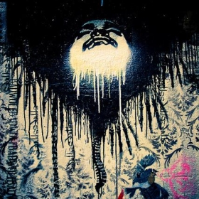 37 melbourne graffiti - Looking Glass