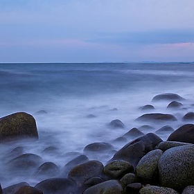 Evening by the sea - Ernst Vikne