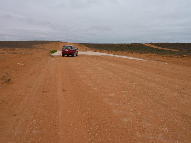 Road to Ningaloo homestead