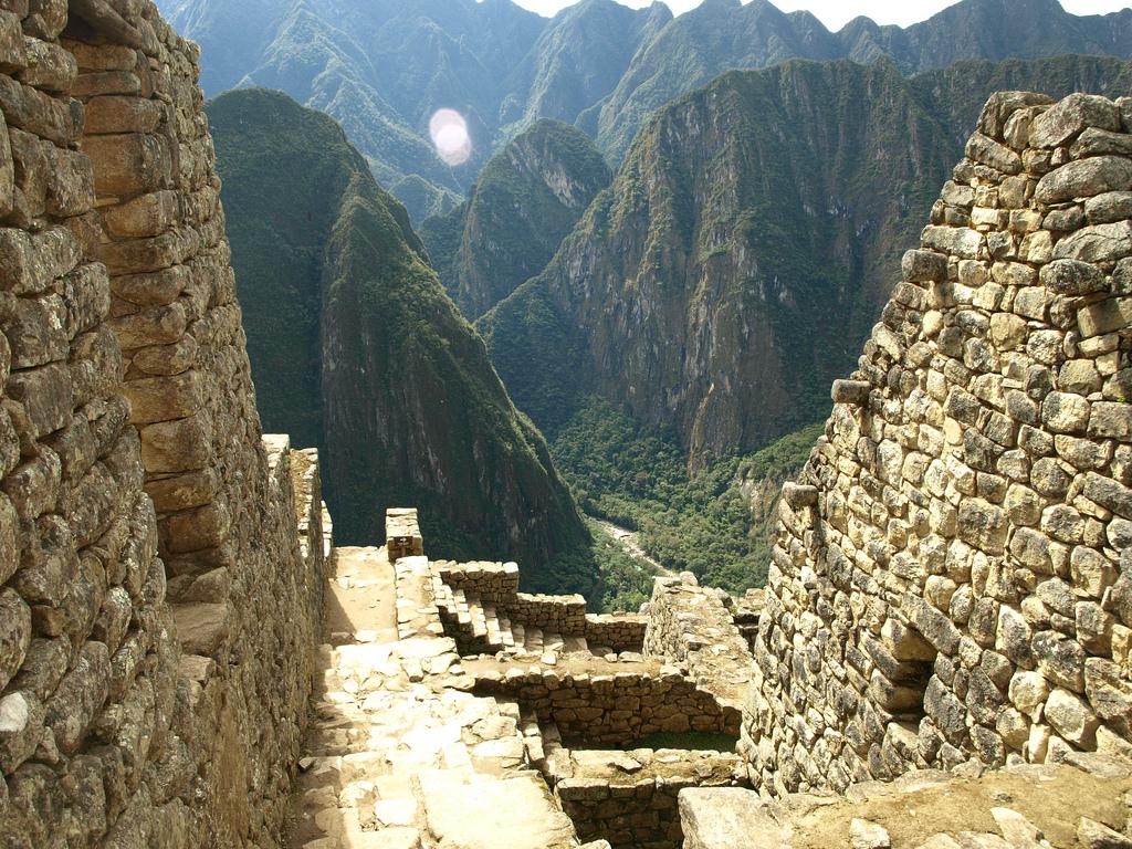 Peru Travel: Inca stonework at Machu Picchu
